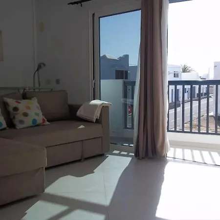 Sleeps 6 Wifi Famara